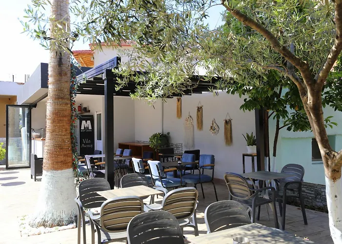 Golden Oak Hotel 3*