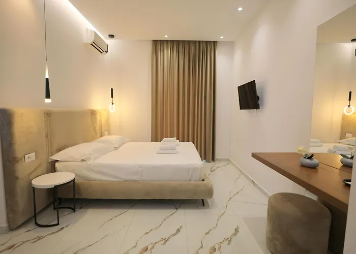 Golden Oak Hotel Ksamil