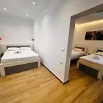 Golden Oak Hotel