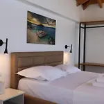 Golden Oak 3*