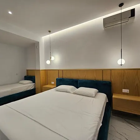 Golden Oak 3*