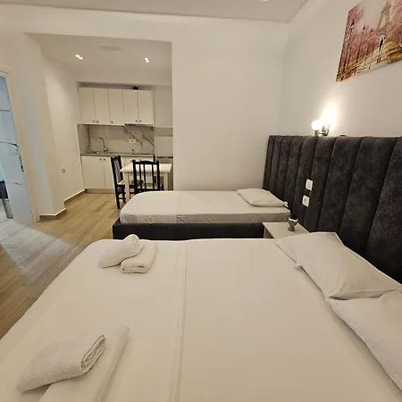 Golden Oak Hotel Ksamil