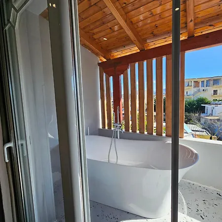 Golden Oak Hotel Ksamil