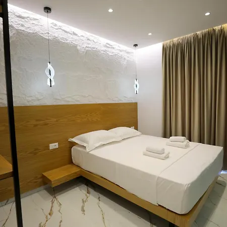 Hotel Golden Oak 3*