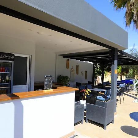Golden Oak Hotel 3*
