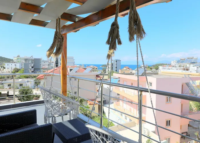 Golden Oak Hotel 3*