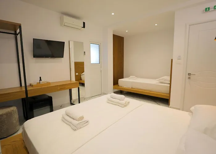 Golden Oak 3*